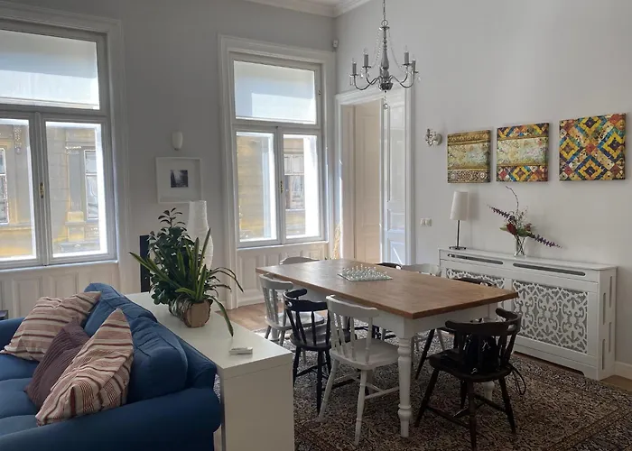 Urban Haven - 3 Beds, 3 Baths, Free Parking, Near Market Appartamento Budapest